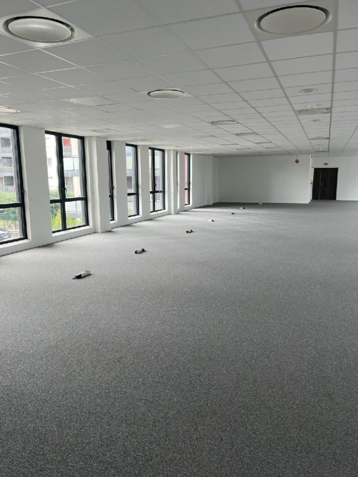 Bureau Vaulx-en-Velin 993m² Location bureau Vaulx-en-Velin Rhône OLBUR2110009 2